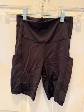 Athleta women’s Black High-Waist Bike Shorts with Side Pockets XS